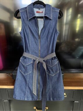 7 For All Mankind Denim Shirt Jacket in Navy Blue with Burgundy Label